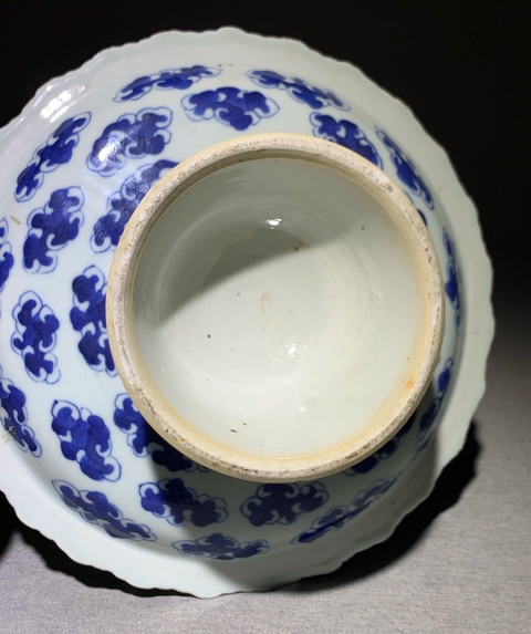 古玩陶瓷二龍戲珠青花高足盤真品鑒賞圖