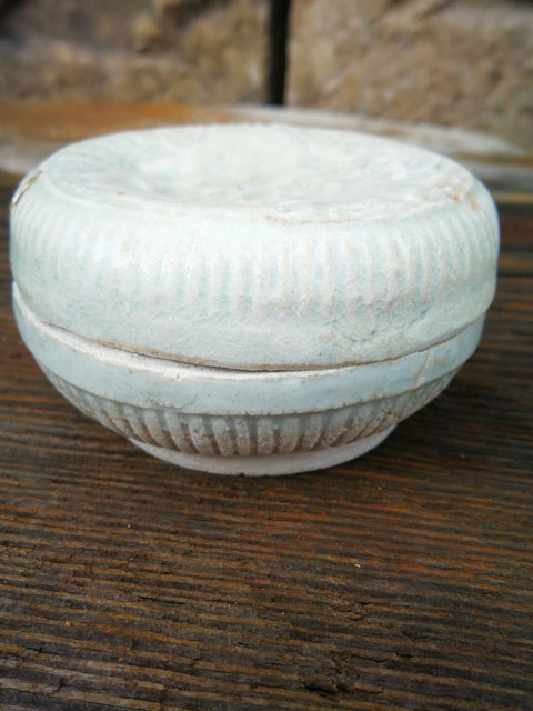 古玩陶瓷云市窯粉盒真品鑒賞圖