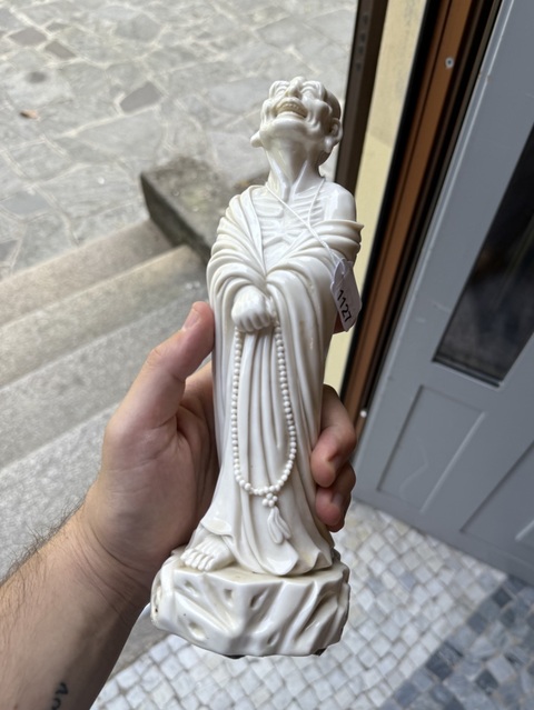 古玩陶瓷德化羅漢立像真品鑒賞圖