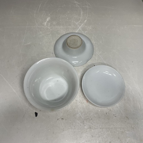 古玩陶瓷那個胭脂紅山水蓋碗真品鑒賞圖