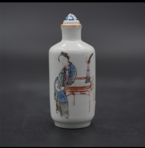 古玩陶瓷仕女紋粉彩鼻煙壺真品鑒賞圖