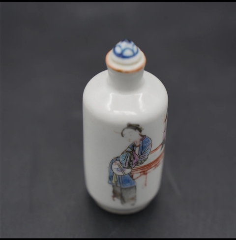 古玩陶瓷仕女紋粉彩鼻煙壺真品鑒賞圖