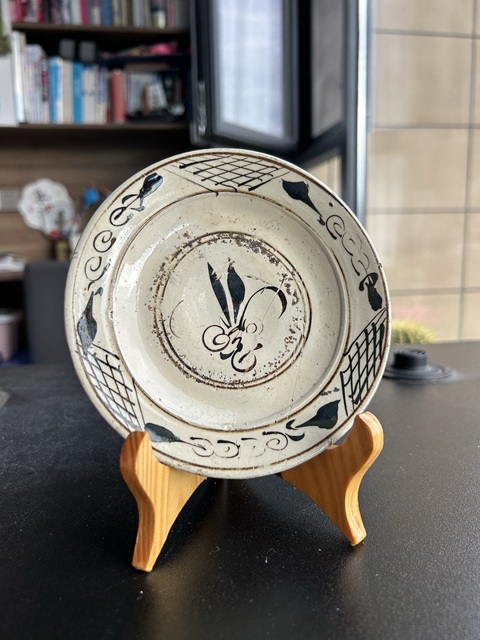 古玩陶瓷磁州窯白地黑花盤真品鑒賞圖