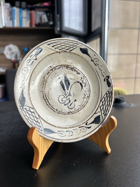 古玩陶瓷磁州窯白地黑花盤真品鑒賞圖