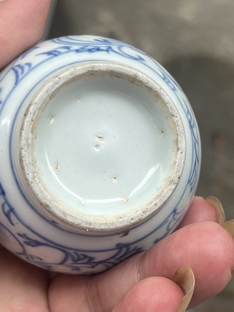 古玩陶瓷青花淡描花卉紋水盂真品鑒賞圖