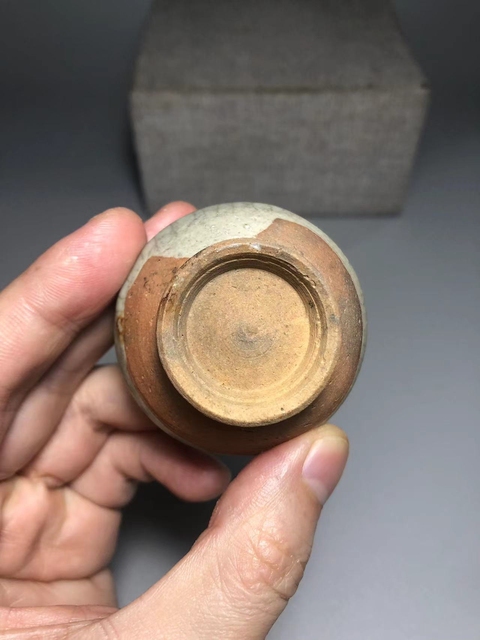 古玩陶瓷龍泉青釉油燈真品鑒賞圖