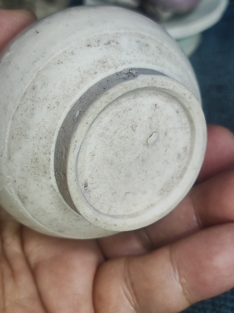 古玩陶瓷白釉罐真品鑒賞圖