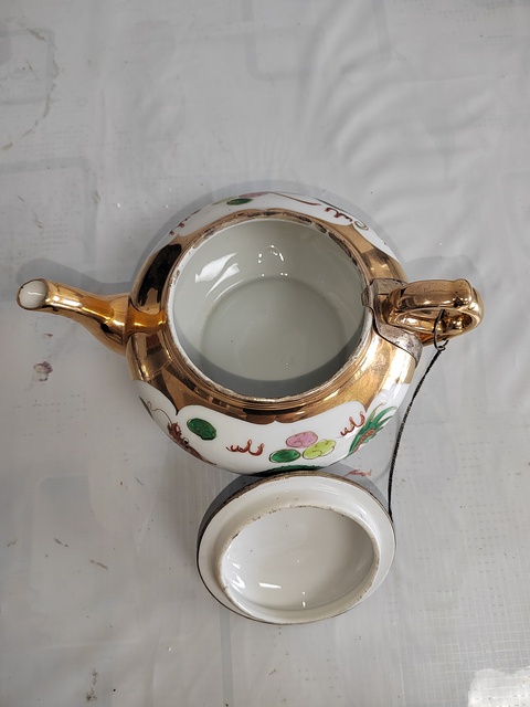 古玩陶瓷粉彩開光龍鳳紋茶壺真品鑒賞圖