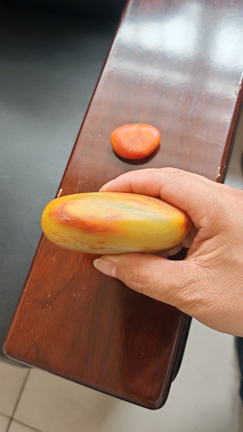 古玩玉器染色仿和田玉籽料真品鑒賞圖