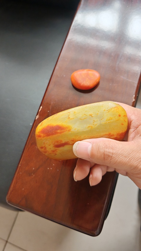 古玩玉器染色仿和田玉籽料真品鑒賞圖