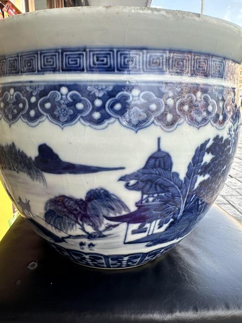 古玩陶瓷山水紋青花缸真品鑒賞圖