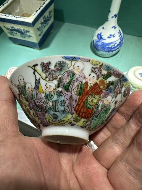古玩陶瓷十八羅漢粉彩杯真品鑒賞圖