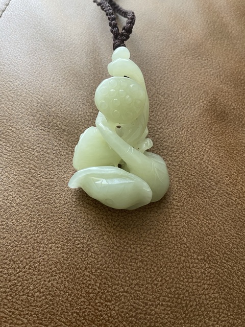 古玩玉器和田玉雕“蓮蓬”掛件真品鑒賞圖