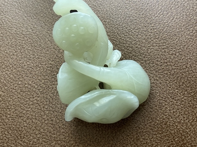 古玩玉器和田玉雕“蓮蓬”掛件真品鑒賞圖