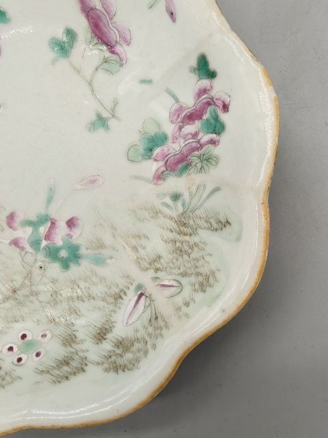 古玩陶瓷花蝶紋粉彩盤(pán)真品鑒賞圖