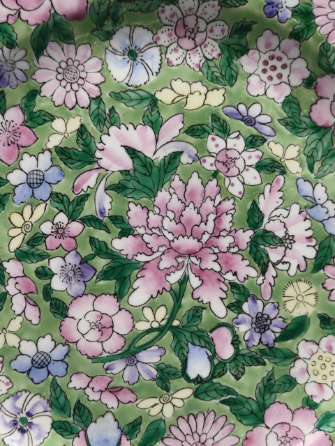 古玩陶瓷百花不落地粉彩盤真品鑒賞圖