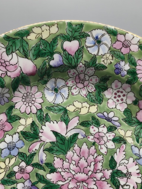 古玩陶瓷百花不落地粉彩盤真品鑒賞圖