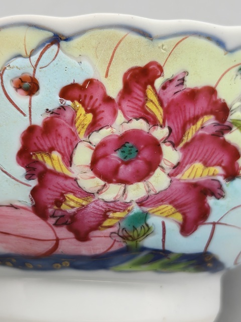 古玩陶瓷青花廣彩碗真品鑒賞圖