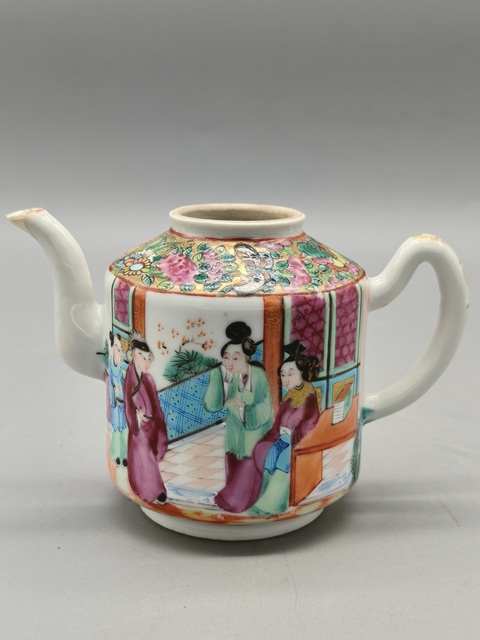 古玩陶瓷人物紋廣彩執壺真品鑒賞圖