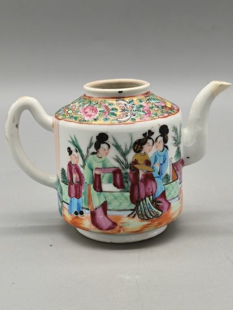 古玩陶瓷人物紋廣彩執壺真品鑒賞圖