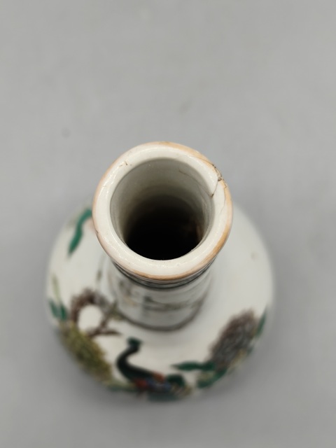 古玩陶瓷花鳥紋五彩瓶真品鑒賞圖