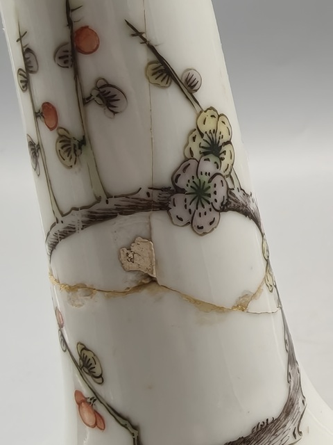 古玩陶瓷花鳥紋五彩瓶真品鑒賞圖