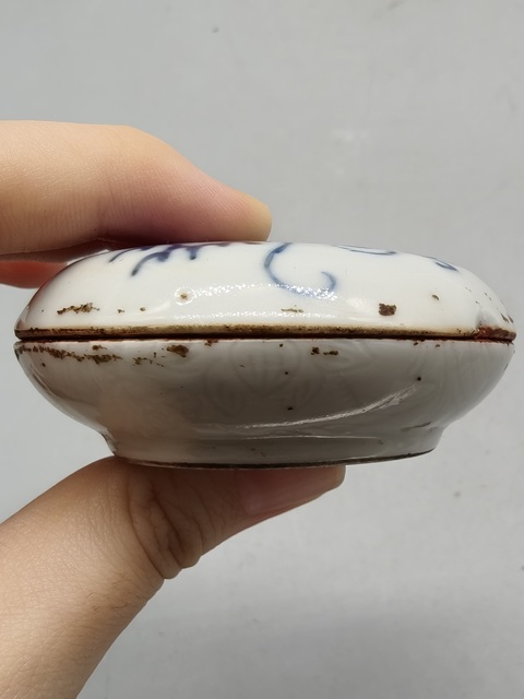 古玩陶瓷道光青花龍紋印泥盒拍賣，當前價格2000元