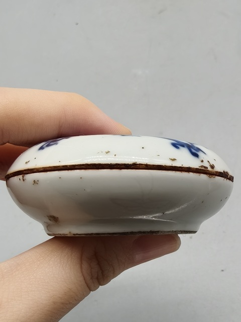 古玩陶瓷道光青花龍紋印泥盒拍賣，當前價格2000元