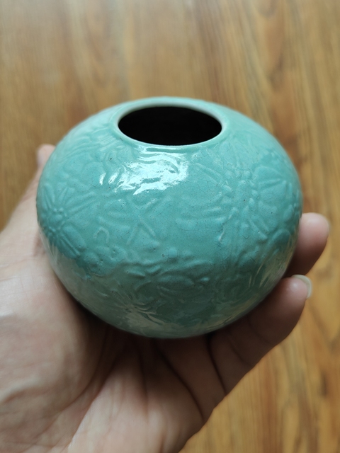 古玩陶瓷松石綠釉堆白花卉紋水盂真品鑒賞圖