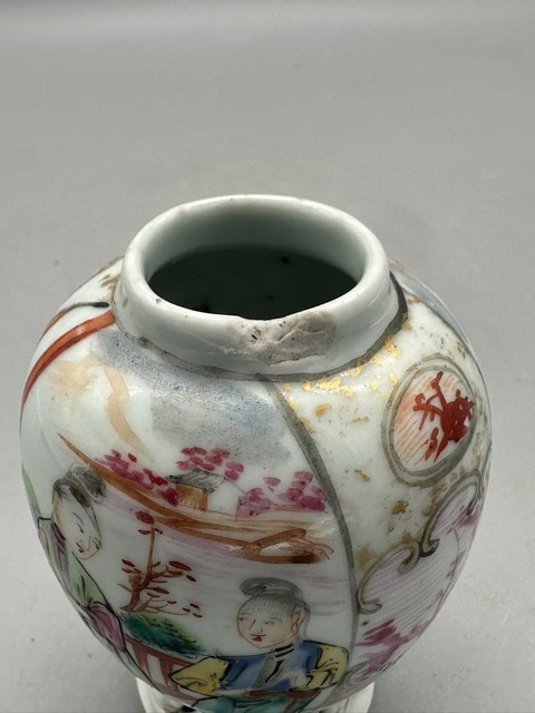古玩陶瓷人物紋廣彩瓶真品鑒賞圖