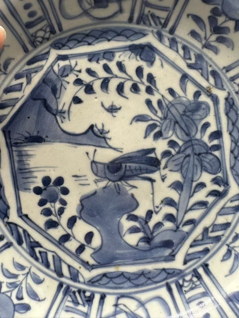 古玩陶瓷飛黃騰達青花盤真品鑒賞圖
