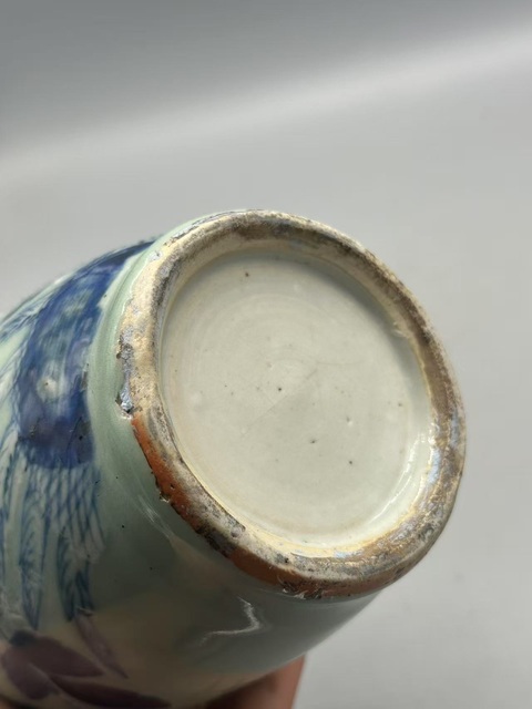 古玩陶瓷豆青釉青花瓶真品鑒賞圖