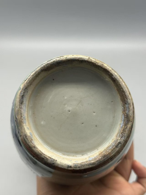 古玩陶瓷豆青釉青花瓶真品鑒賞圖