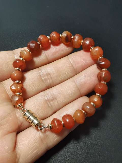古玩玉器千年多棱紅瑪瑙珠串拍賣(mài)，當(dāng)前價(jià)格1399元