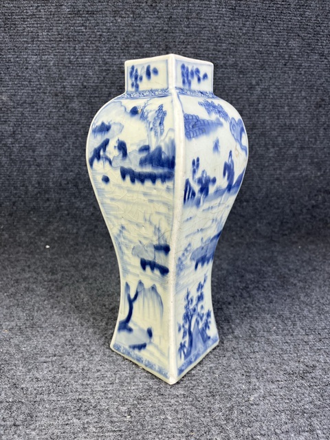 古玩陶瓷青花通景山水人物四方瓶真品鑒賞圖