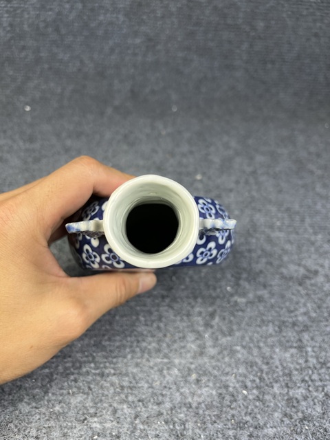 古玩陶瓷青花山水亭臺樓閣人物故事紋抱月瓶真品鑒賞圖