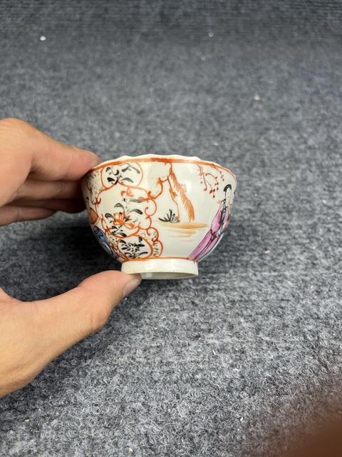 古玩陶瓷乾隆廣彩滿大人花口杯真品鑒賞圖