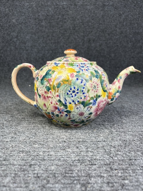 古玩陶瓷粉彩百花不落地大茶壺真品鑒賞圖