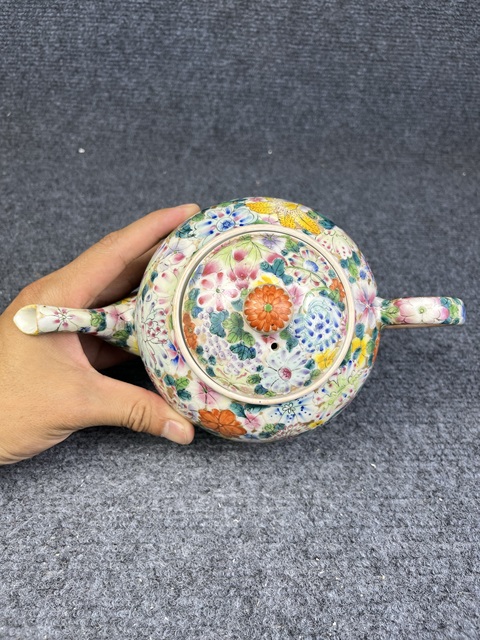 古玩陶瓷粉彩百花不落地大茶壺真品鑒賞圖