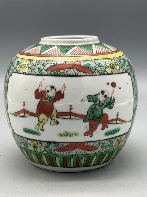 古玩陶瓷嬰戲紋五彩罐真品鑒賞圖
