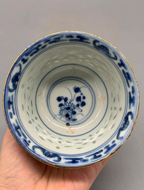 古玩陶瓷青花加彩玲瓏瓷三才蓋碗真品鑒賞圖