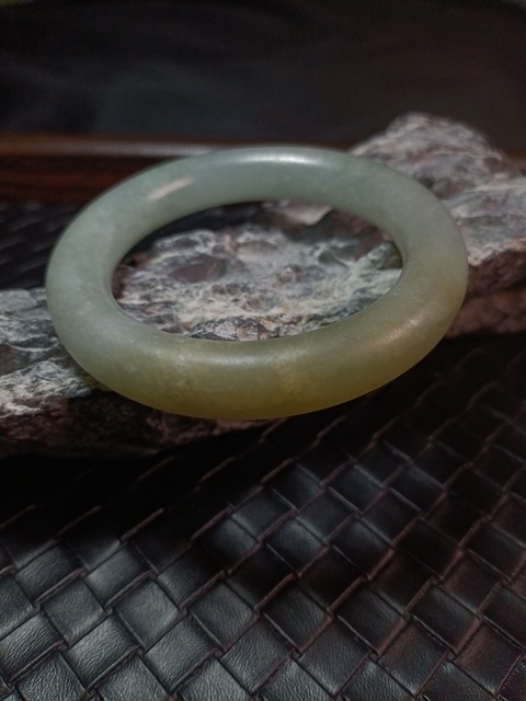 古玩玉器清代天然翡翠手鐲拍賣,當(dāng)前價(jià)格5500元
