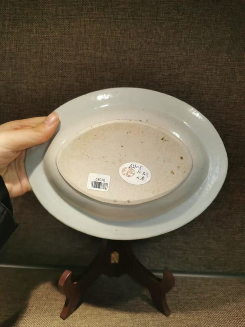 古玩陶瓷樓臺亭閣山水紋青花盤真品鑒賞圖