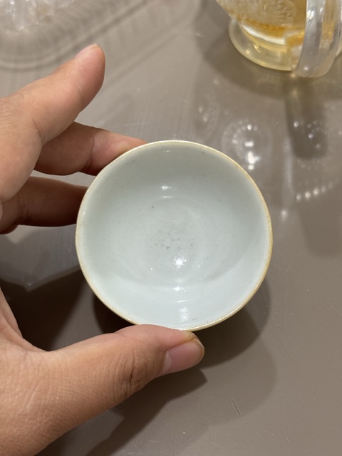古玩陶瓷軋道粉彩花卉紋茶圓真品鑒賞圖