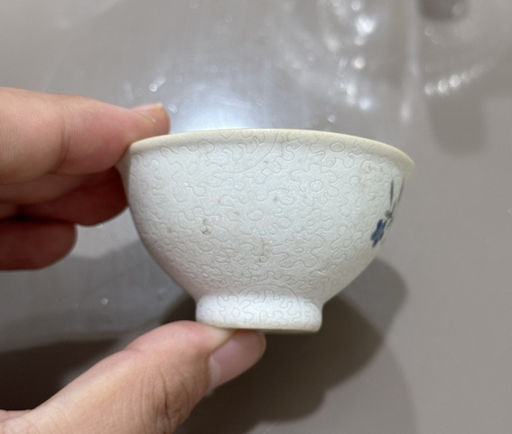 古玩陶瓷清中期扎道紋花卉紋杯真品鑒賞圖