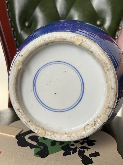 古玩陶瓷晚清灑藍(lán)釉罐真品鑒賞圖