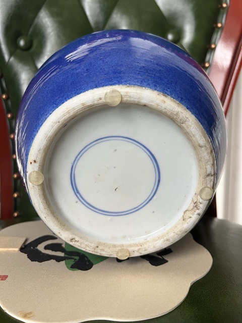 古玩陶瓷晚清灑藍(lán)釉罐真品鑒賞圖