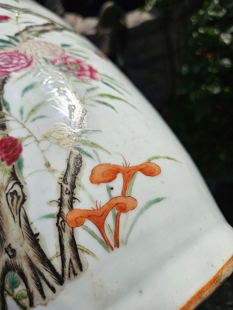 古玩陶瓷花鳥(niǎo)紋粉彩瓶真品鑒賞圖