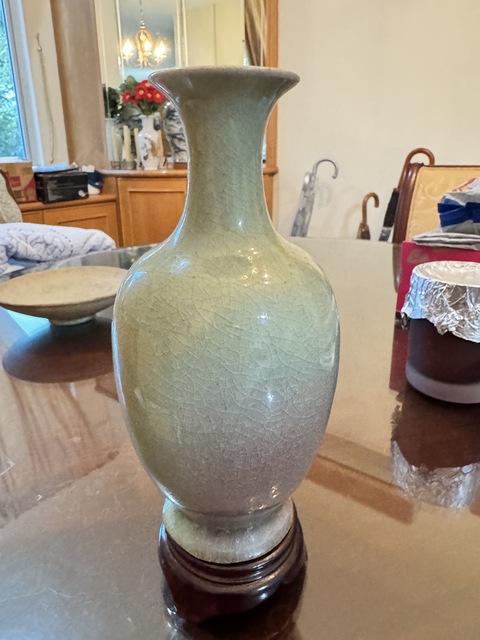 古玩陶瓷郎綠釉撇口瓶真品鑒賞圖