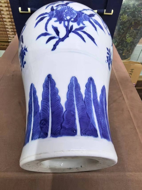 古玩陶瓷青花梅瓶真品鑒賞圖